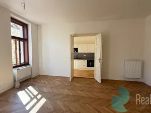 Pronájem bytu 3+1, České Budějovice, tř. 28. října, 120 m2