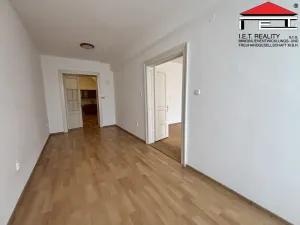 Pronájem bytu 2+1, Frýdek-Místek, Zámecké nám., 89 m2
