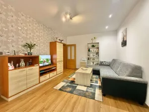 Prodej bytu 2+1, Krnov - Pod Cvilínem, Zeyerova, 60 m2