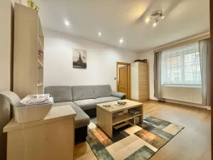 Prodej bytu 2+1, Krnov - Pod Cvilínem, Zeyerova, 60 m2