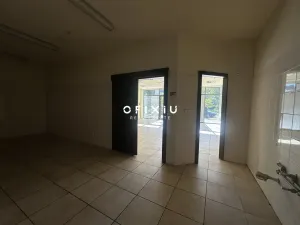 Pronájem obchodního prostoru, Brno, Holandská, 120 m2