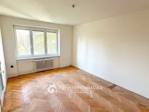 Prodej bytu 2+1, Znojmo, Pražská sídl., 52 m2