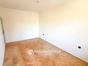 Prodej bytu 2+1, Znojmo, Pražská sídl., 52 m2