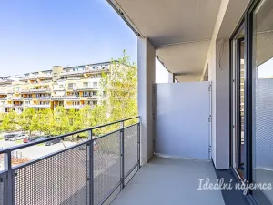 Pronájem bytu 1+kk, Praha - Vysočany, Poděbradská, 35 m2