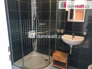 Pronájem bytu 1+1, Praha - Kobylisy, Zenklova, 40 m2