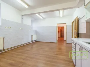 Prodej obchodního prostoru, Karlovy Vary, Rohová, 112 m2