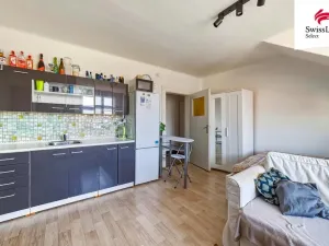 Prodej rodinného domu, Praha - Kobylisy, Pakoměřická, 160 m2
