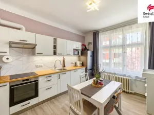 Prodej rodinného domu, Praha - Kobylisy, Pakoměřická, 160 m2