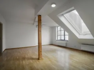 Pronájem bytu 2+kk, Praha - Karlín, Sokolovská, 88 m2