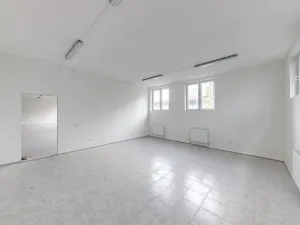 Pronájem - jiné, Kladno, Huťská, 1000 m2