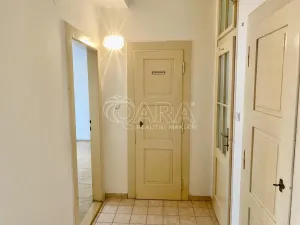 Pronájem bytu 2+kk, Praha - Smíchov, Stroupežnického, 52 m2