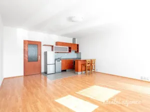 Pronájem bytu 1+kk, Praha - Stodůlky, Petržílkova, 43 m2