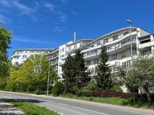 Prodej bytu 6+kk a větší, Praha, Lékařská, 167 m2