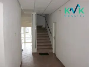 Pronájem bytu 3+1, Karlovy Vary, Jáchymovská, 90 m2