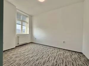 Pronájem bytu 2+1, Opava - Předměstí, Hviezdoslavova, 60 m2