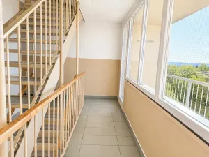 Pronájem bytu 1+kk, Praha - Prosek, Litoměřická, 28 m2