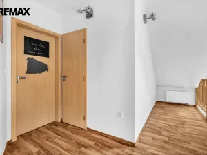 Prodej bytu 4+kk, Strančice, Náměstí Emila Kolbena, 108 m2