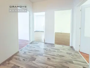 Prodej bytu 4+1, Praha, Dolákova, 85 m2