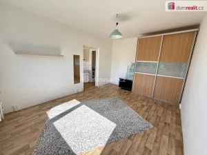Pronájem bytu 1+1, Praha - Lhotka, Mirotická, 40 m2