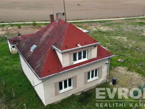 Prodej rodinného domu, Sezemice - Počaply, 150 m2