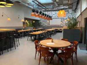 Pronájem kanceláře, Praha, Lihovarská, 368 m2