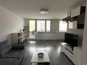 Pronájem bytu 3+1, Praha, Doležalova, 72 m2