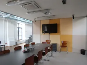 Pronájem kanceláře, Praha, Lihovarská, 706 m2