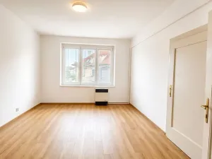 Prodej bytu 2+1, Cheb, Májová, 63 m2