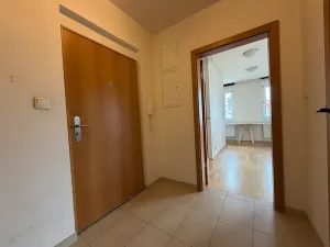 Pronájem bytu 1+kk, Praha - Holešovice, Letenské náměstí, 33 m2