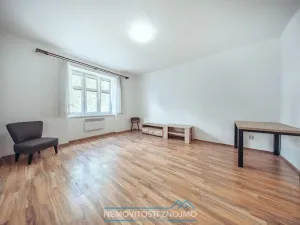 Pronájem bytu 1+1, Znojmo, Rumunská, 44 m2