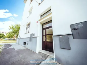 Pronájem bytu 1+1, Znojmo, Rumunská, 44 m2