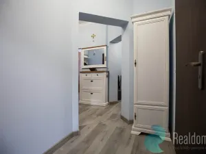 Prodej bytu 2+1, Karlovy Vary, Raisova, 75 m2