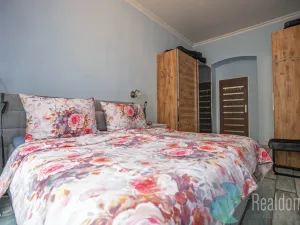 Prodej bytu 2+1, Karlovy Vary, Raisova, 75 m2