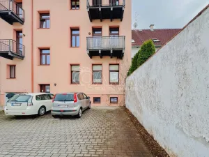 Pronájem garážového stání, České Budějovice - České Budějovice 3, B. Smetany, 16 m2