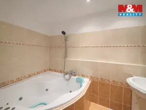 Prodej bytu 3+1, Praha - Horní Měcholupy, Parmská, 72 m2