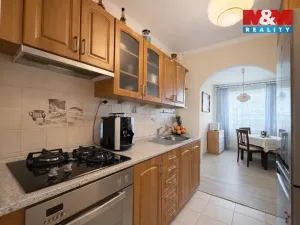 Prodej bytu 3+1, Praha - Horní Měcholupy, Parmská, 72 m2