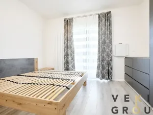Prodej bytu 2+kk, Praha - Libeň, Novovysočanská, 53 m2