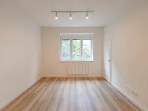 Pronájem bytu 1+kk, Praha - Michle, Hanusova, 28 m2