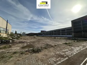 Pronájem komerčního pozemku, Hradec Králové - Kukleny, Pražská třída, 2000 m2