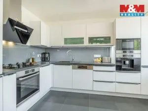 Prodej bytu 3+1, Praha - Prosek, Bílinská, 54 m2