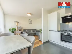 Prodej bytu 3+1, Praha - Prosek, Bílinská, 54 m2