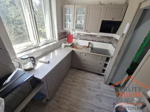 Prodej rodinného domu, Meziměstí - Starostín, 390 m2