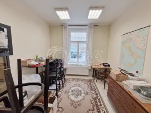 Pronájem obchodního prostoru, Praha - Nusle, Táborská, 42 m2