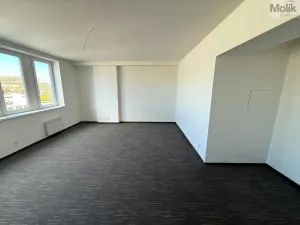 Pronájem bytu 1+kk, Chomutov, Žižkovo náměstí, 34 m2