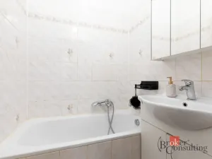 Prodej bytu 2+1, Krnov - Krásné Loučky, Krásné Loučky, 46 m2