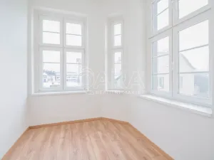 Pronájem bytu 4+kk, Dřevohryzy, 93 m2