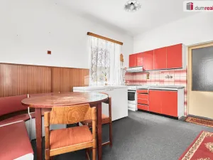 Prodej rodinného domu, Plesná, 923 m2