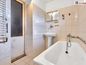 Prodej rodinného domu, Plesná, 923 m2