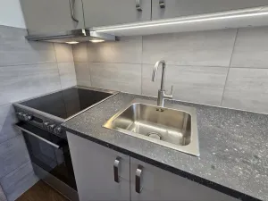 Pronájem bytu 2+1, Praha, Dolnojirčanská, 61 m2