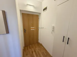 Pronájem bytu 2+kk, Praha - Kyje, Pelušková, 49 m2